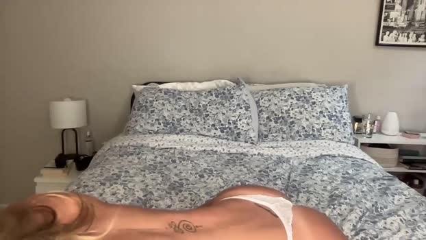 leah_luxxh Female Chaturbate 17-11-2024