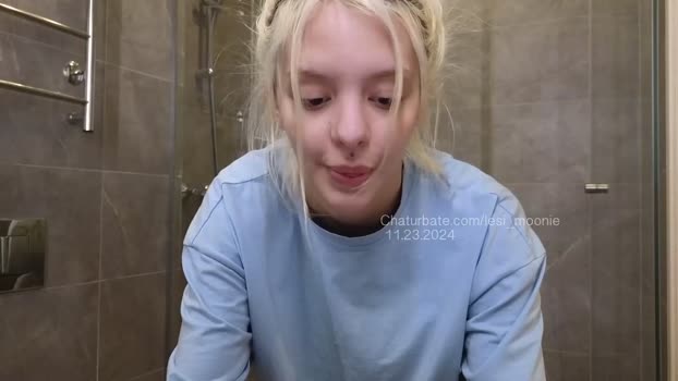 lesi_moonie Female Chaturbate 22-11-2024