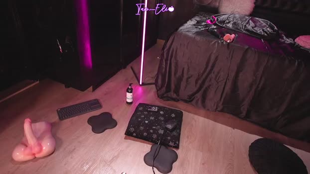 iam_eli Female Chaturbate 23-11-2024