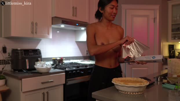 littlemiss_kira Female Chaturbate 23-11-2024