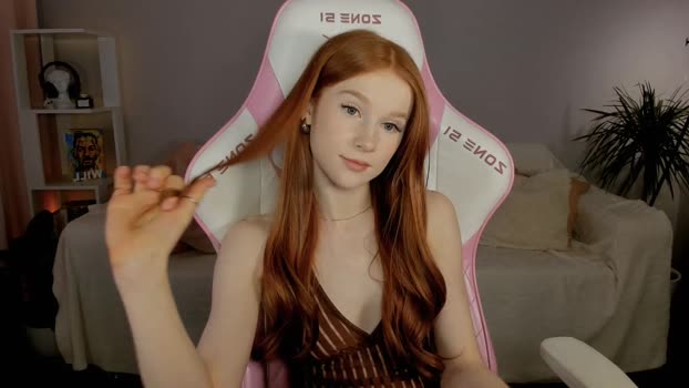 leahsthetics Female Chaturbate 25-11-2024