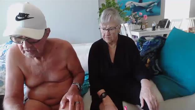 smallpenisbigtongue Couple Chaturbate 24-11-2024