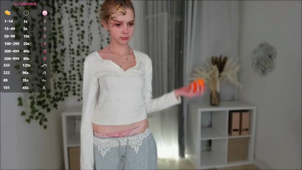 little_anitta Female Chaturbate 28-11-2024