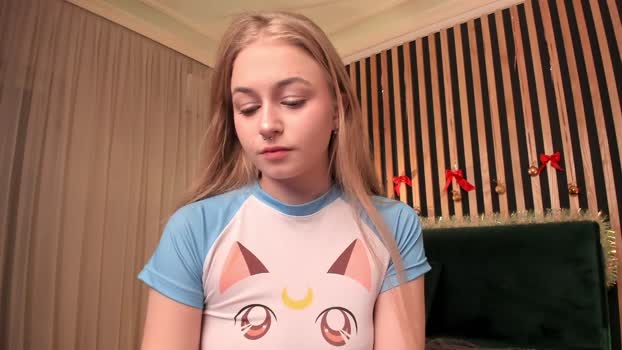 mia_meows Female Chaturbate 28-11-2024