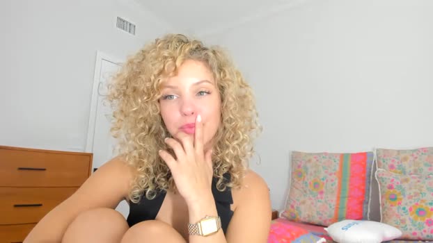 theislandgirl Female Chaturbate 29-11-2024