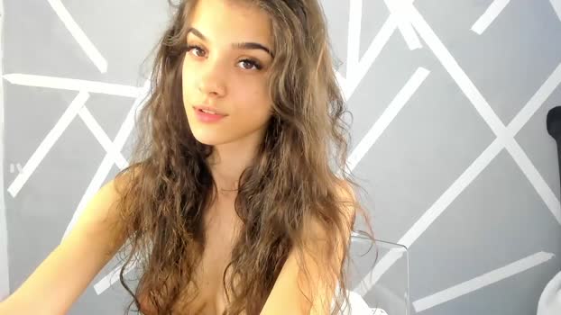 babyaylin Female Chaturbate 04-12-2024