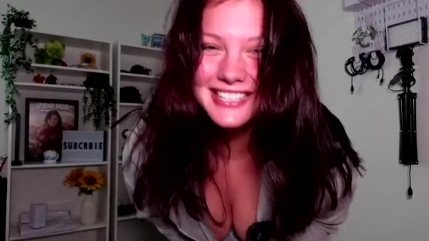 emilyjoneschat Female Chaturbate 12-12-2024