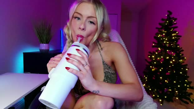 oliviaowens Female Chaturbate 12-12-2024