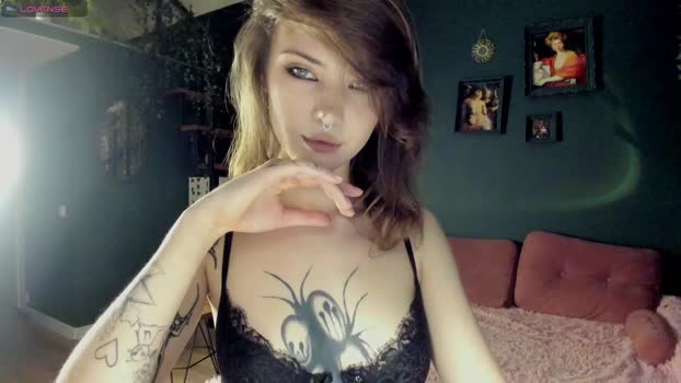 bmwm5f90 Female Chaturbate 12-12-2024