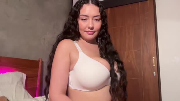 heyitscoco_xx Female Chaturbate 14-12-2024