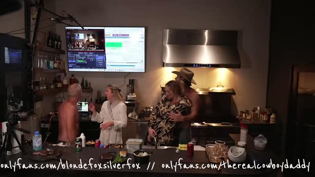 blondefoxsilverfox Couple Chaturbate 14-12-2024
