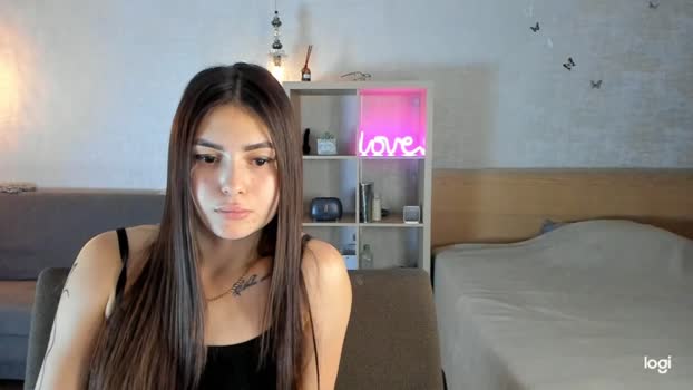 caressyourself Female Chaturbate 14-12-2024