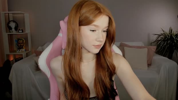 leahsthetics Female Chaturbate 18-12-2024