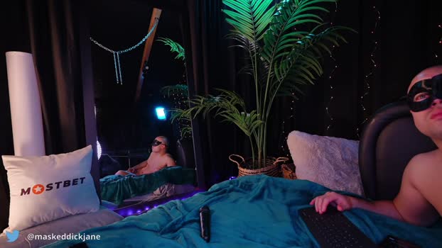 masqueradeporn Couple Chaturbate 22-12-2024