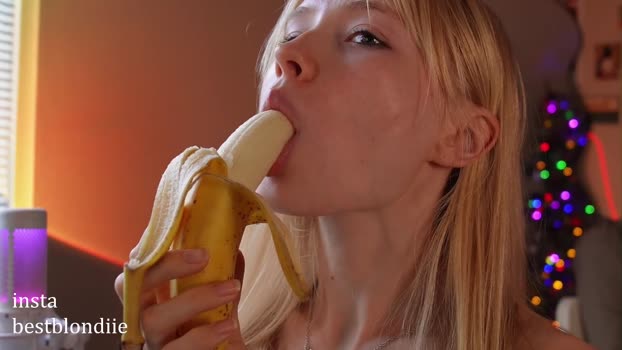 bestblondiiecb Female Chaturbate 26-12-2024
