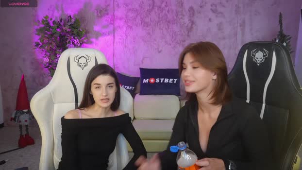 bright_diamonds_054 Couple Chaturbate 26-12-2024