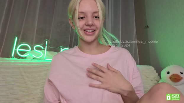 lesi_moonie Female Chaturbate 28-12-2024
