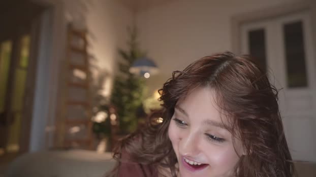 mia_elfie Female Chaturbate 30-12-2024
