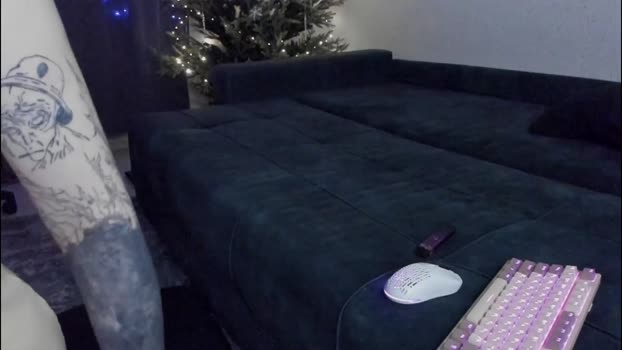 emmy_m00n Couple Chaturbate 01-01-2025