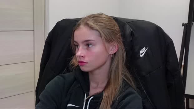 abby_laker Female Chaturbate 01-01-2025
