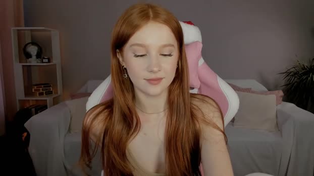 leahsthetics Female Chaturbate 05-01-2025