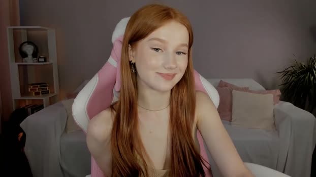 leahsthetics Female Chaturbate 05-01-2025