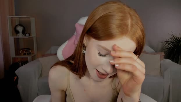 leahsthetics Female Chaturbate 05-01-2025