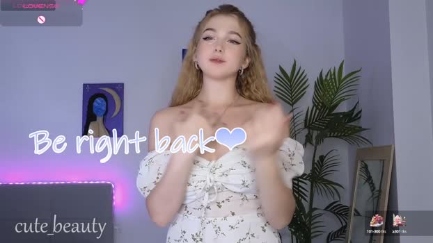 small_blondee Female Chaturbate 05-01-2025