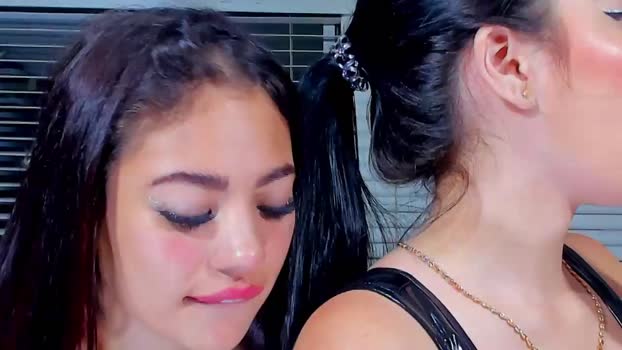 cuteanddesesperate Couple Chaturbate 17-01-2025