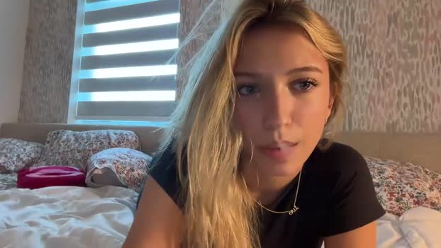paigesylviaa Female Chaturbate 28-01-2025