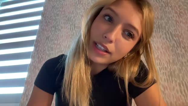 paigesylviaa Female Chaturbate 28-01-2025