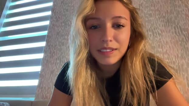 paigesylviaa Female Chaturbate 28-01-2025