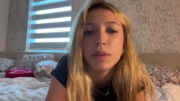paigesylviaa Female Chaturbate 28-01-2025