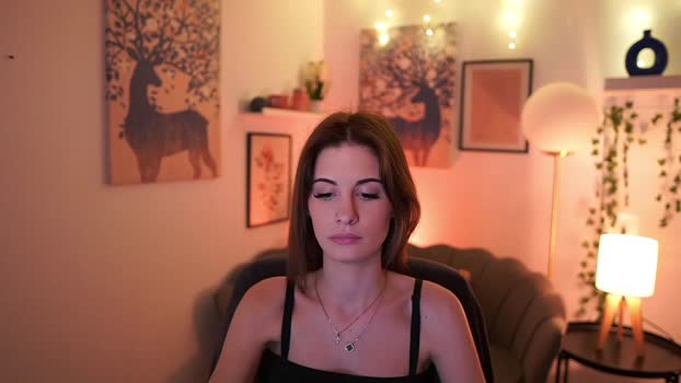 ellie_shae