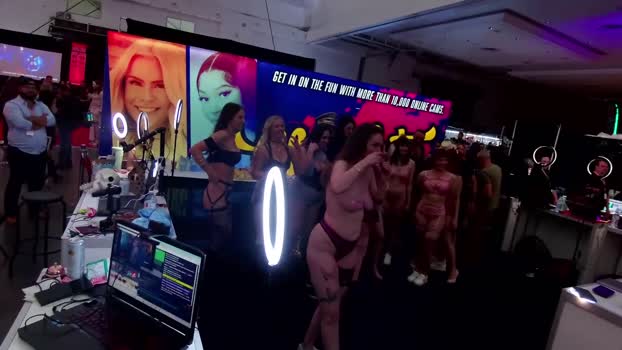 oliviaowens Female Chaturbate 01-02-2025