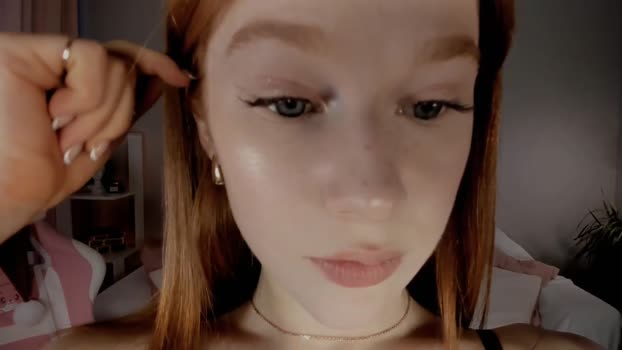 leahsthetics Female Chaturbate 08-02-2025