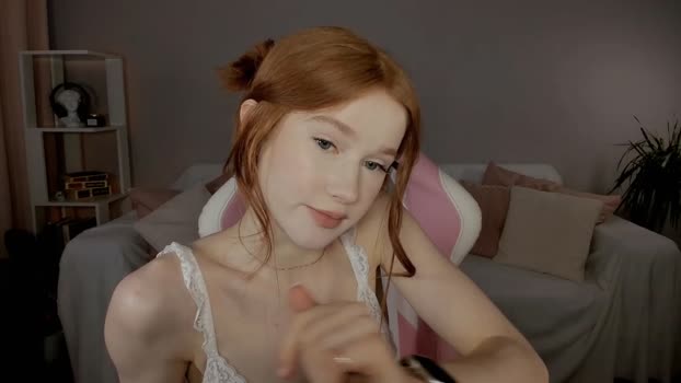 leahsthetics Female Chaturbate 12-02-2025
