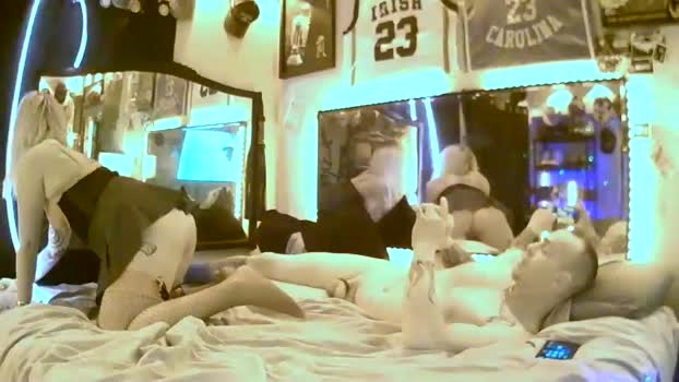 ashl33mackenzi3 Couple Chaturbate 15-02-2025