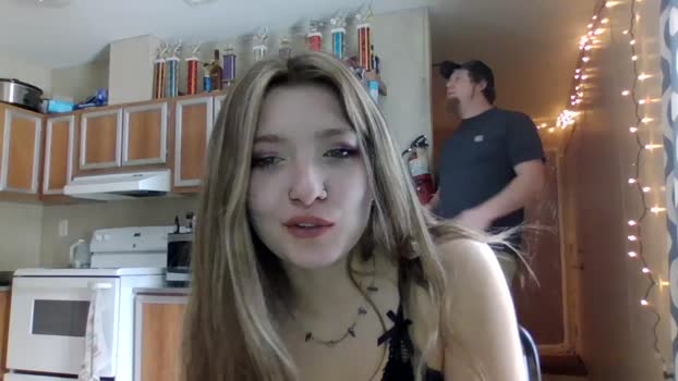 prettyyungsteviee Couple Chaturbate 16-02-2025