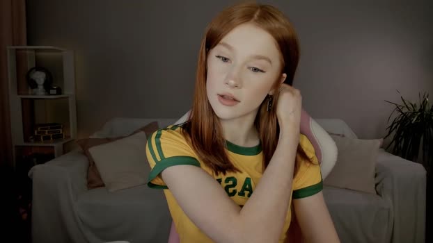 leahsthetics Female Chaturbate 19-02-2025