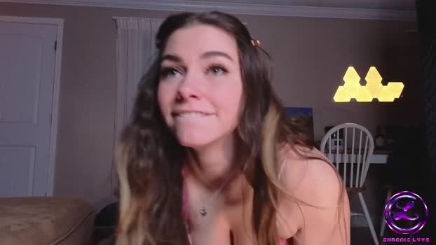 chroniclove Female Chaturbate 21-02-2025
