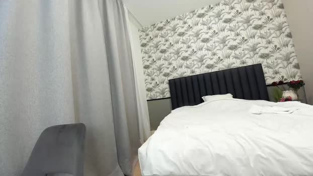 ehotlovea Female Chaturbate 23-02-2025