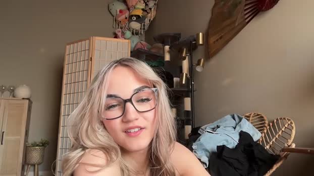 iris_world Female Chaturbate 23-02-2025