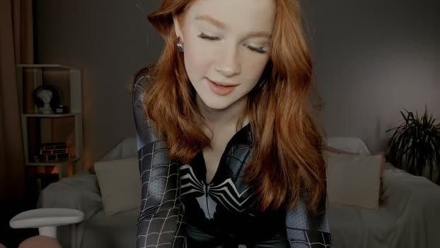 leahsthetics Female Chaturbate 23-02-2025