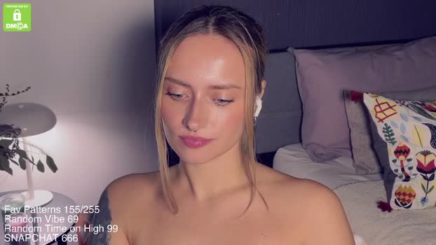 yvie_ Female Chaturbate 25-02-2025