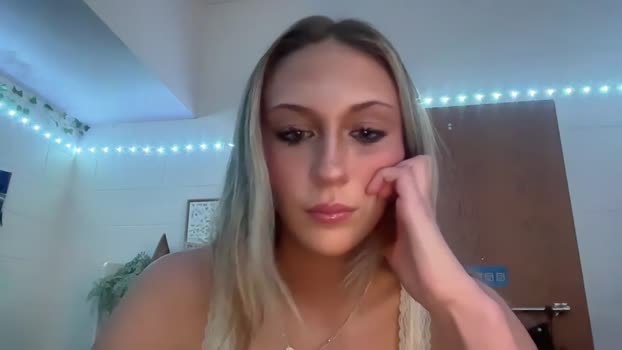 alygator24 Female Chaturbate 25-02-2025