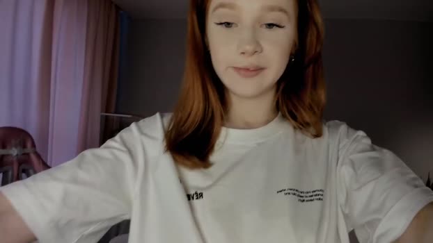leahsthetics Female Chaturbate 25-02-2025