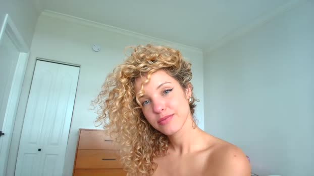 theislandgirl Female Chaturbate 26-02-2025