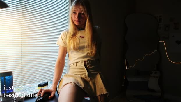bestblondiiecb Female Chaturbate 28-02-2025