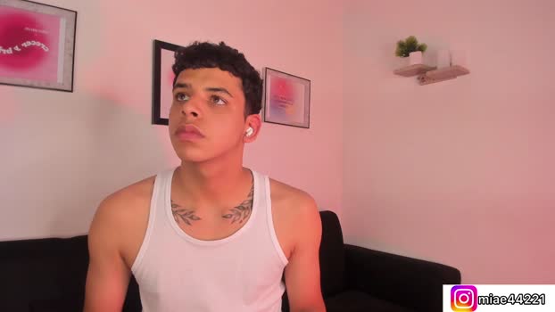 _e_m_m_a_1 Couple Chaturbate 01-03-2025